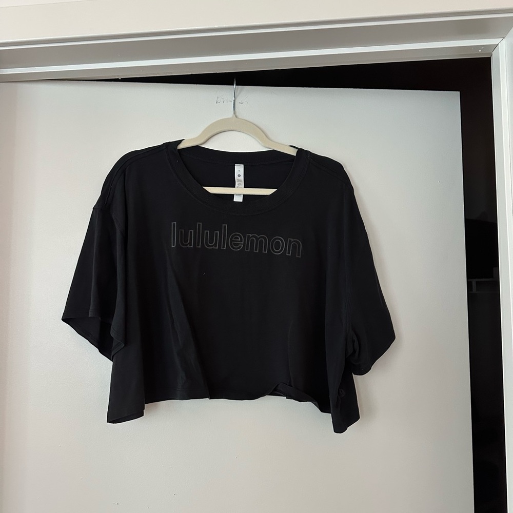 lululemon athletica Women's Black Crop Top